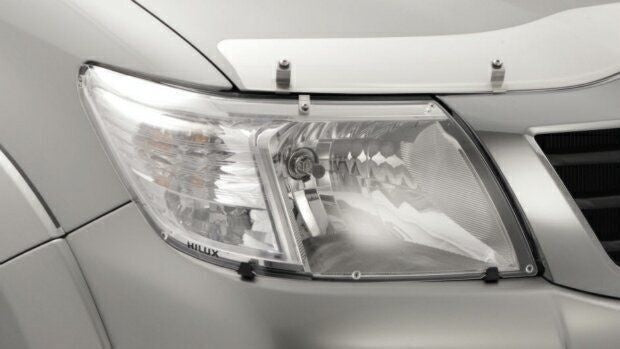 H/Lamp Covers Hilux